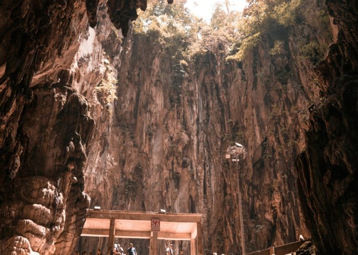 pexels-alexazabache-3243021