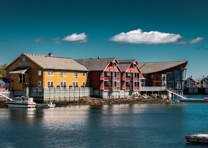 pexels-tobiasbjorkli-4738522
