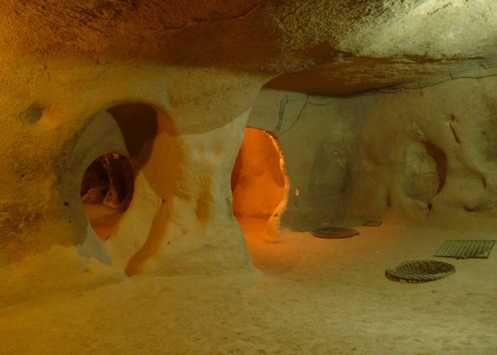 underground-city-64833_1280